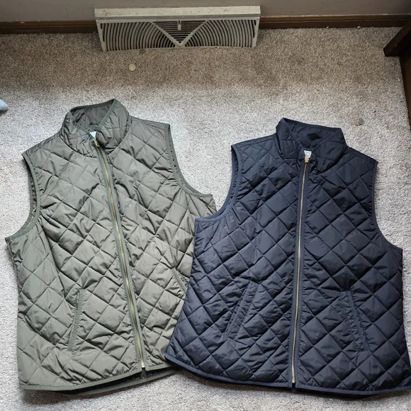 Quilted Green and Black Vests - Picture 1 of 6